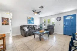 Picture of 1015 SE 25Th Ln, Cape Coral, FL 33904