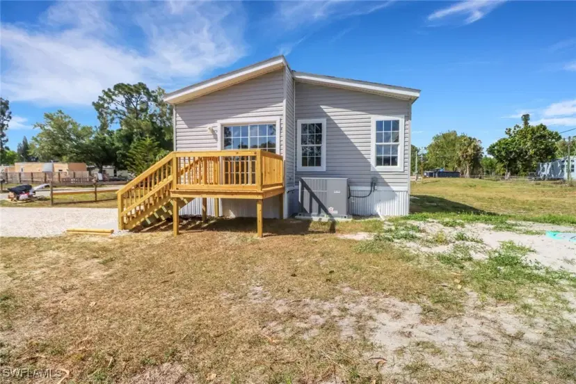 Picture of 8093 Marx Dr, North Fort Myers FL 33917