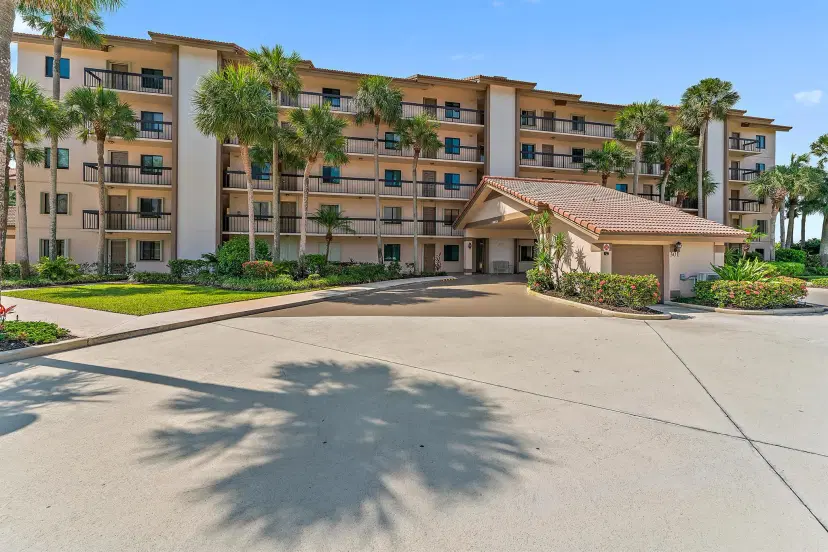 Picture of 301 Ocean Bluffs Boulevard 405, Jupiter FL 33477