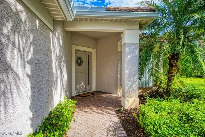 Picture of 9512 Hemingway Ln, Fort Myers FL 33913