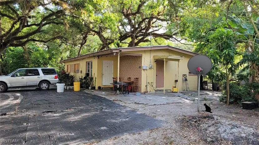 Picture of 2310 2306 County Rd 78, Labelle FL 33935