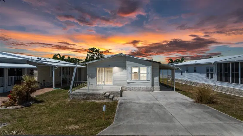 Picture of 5270 Manatee Bay Ln, Fort Myers FL 33905