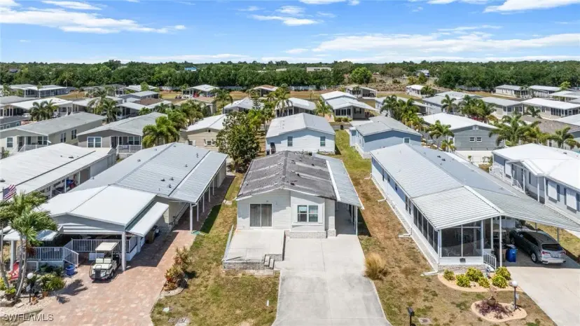 Picture of 5270 Manatee Bay Ln, Fort Myers FL 33905