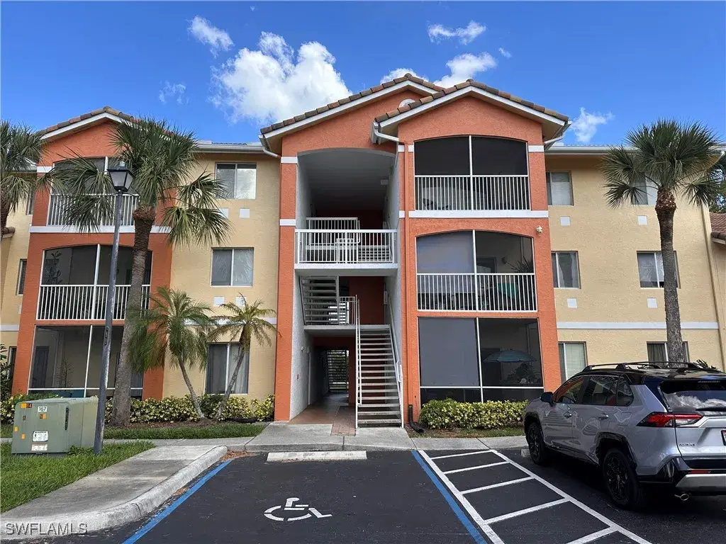 Picture of 6481 Aragon Way 103, Fort Myers, FL 33966