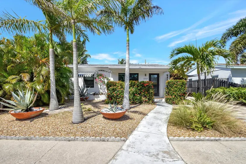Picture of 1717 N Ocean Breeze, Lake Worth Beach FL 33460