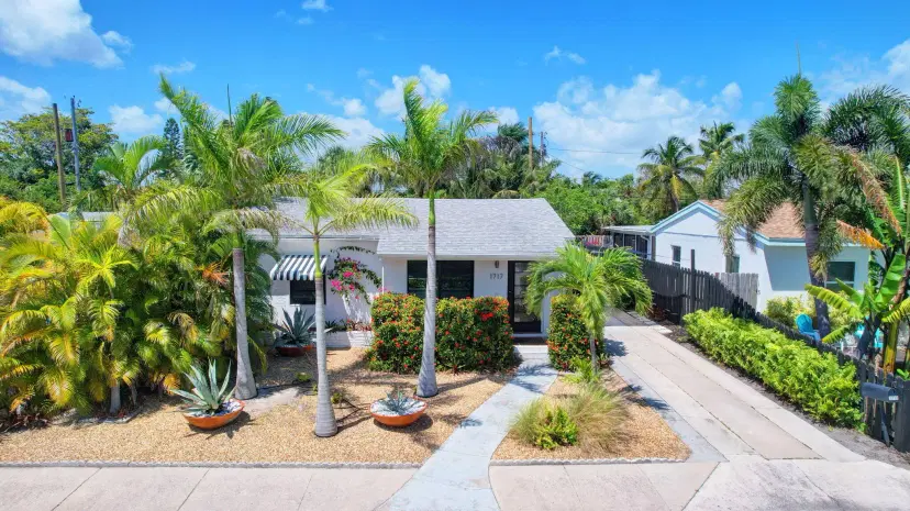 Picture of 1717 N Ocean Breeze, Lake Worth Beach FL 33460