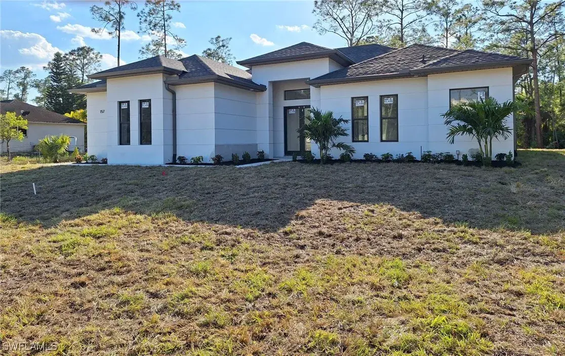 Picture of 157 Everglades Blvd S, Naples, FL 34117