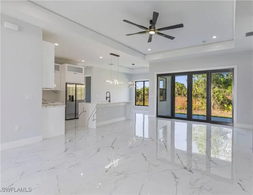 Picture of 157 Everglades Blvd S, Naples FL 34117