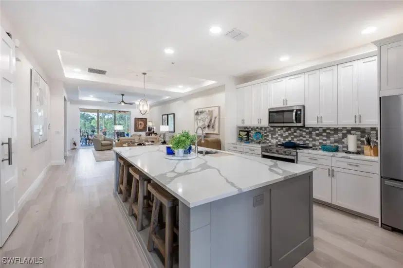Picture of 4843 Hampshire Ct 2-304, Naples FL 34112