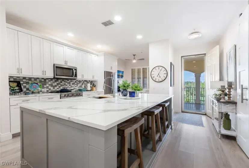 Picture of 4843 Hampshire Ct 2-304, Naples FL 34112