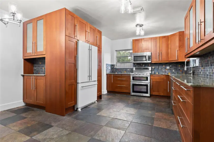 Picture of 6630 W 5Th Pl, Hialeah FL 33012