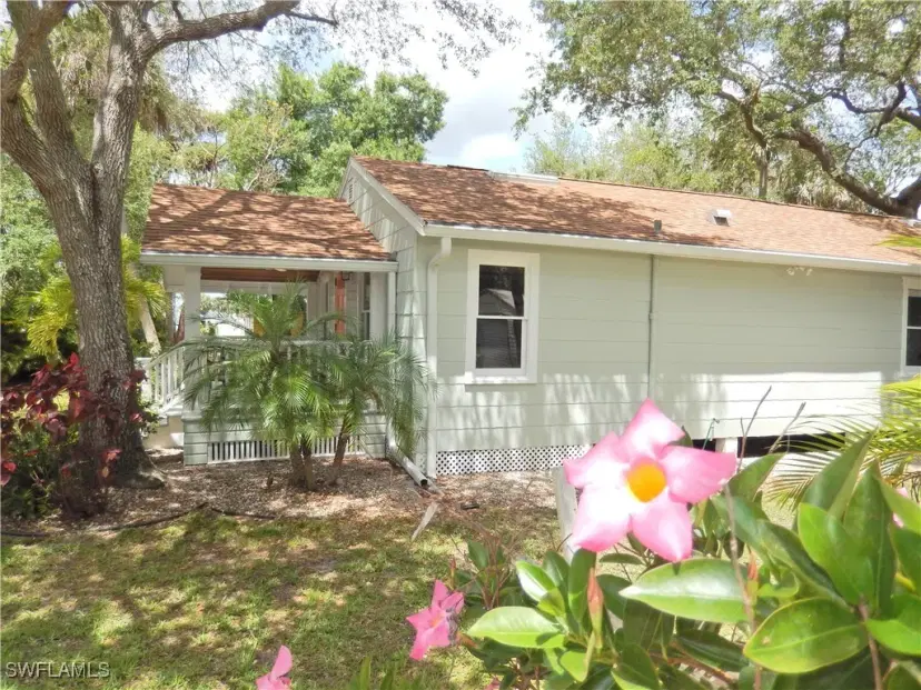 Picture of 215 Granada Blvd, Fort Myers FL 33905