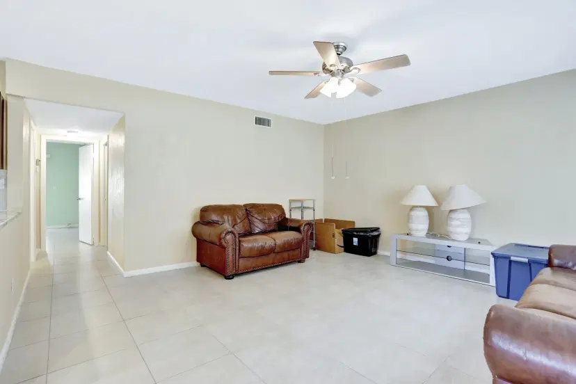 Picture of 1996 NE 33Rd St 4, Lighthouse Point FL 33064
