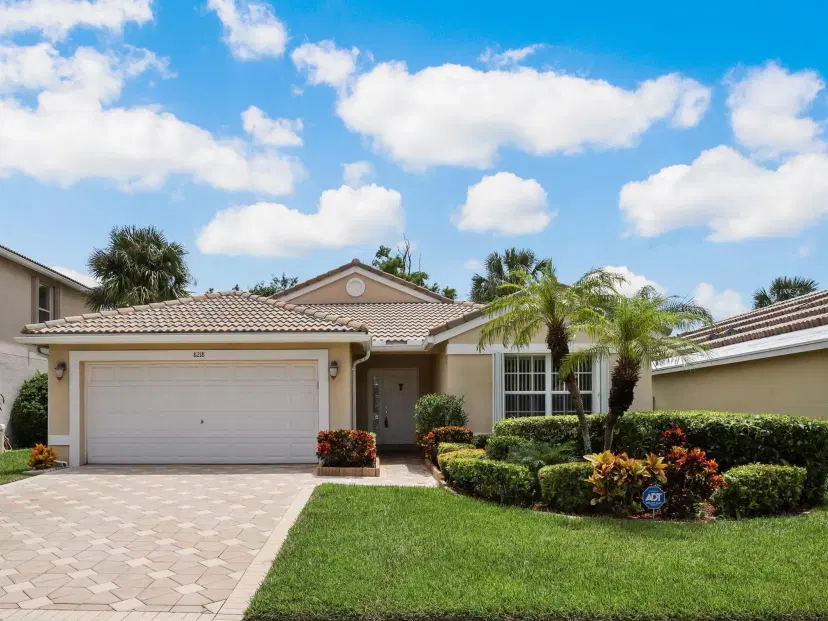 Picture of 8218 Palm Gate Drive, Boynton Beach FL 33436