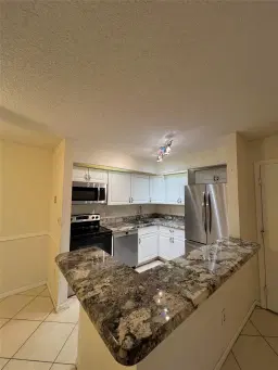 Picture of 10561 E Clairmont Cir 105, Fort Lauderdale, FL 33321
