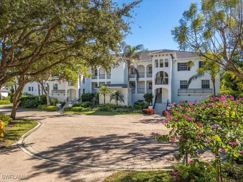Picture of 830 Sailaway Ln 103, Naples FL 34108