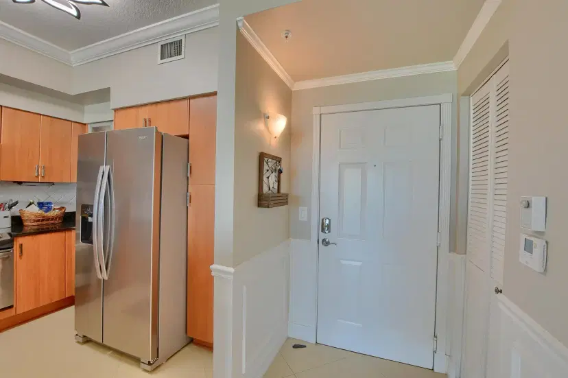 Picture of 804 E Windward 603 Way 603, Lantana FL 33462