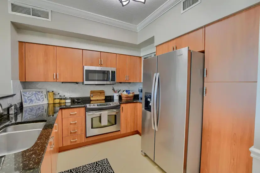 Picture of 804 E Windward 603 Way 603, Lantana FL 33462