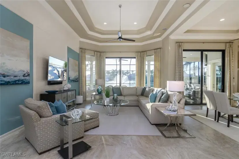 Picture of 6652 Costa Cir, Naples, FL 34113