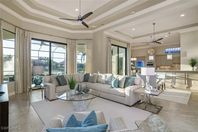 Picture of 6652 Costa Cir, Naples, FL 34113