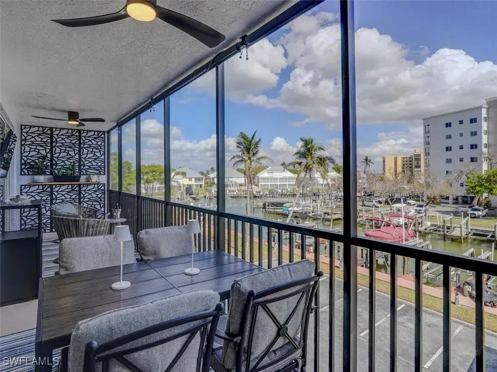 Picture of 4431 Bay Beach Ln 522, Fort Myers Beach, FL 33931