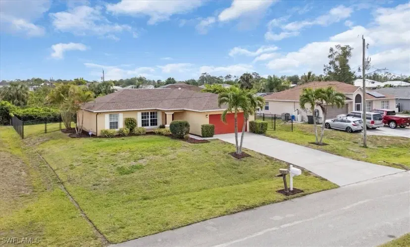 Picture of 910 Allman Ave, Lehigh Acres FL 33971