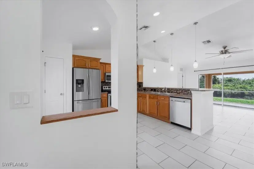 Picture of 910 Allman Ave, Lehigh Acres FL 33971