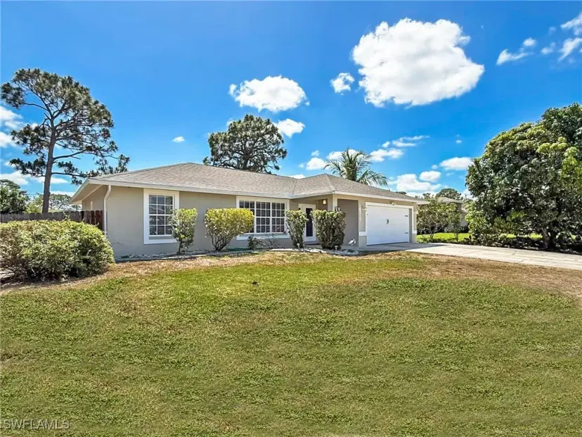 Picture of 18237 Apple Rd, Fort Myers FL 33967