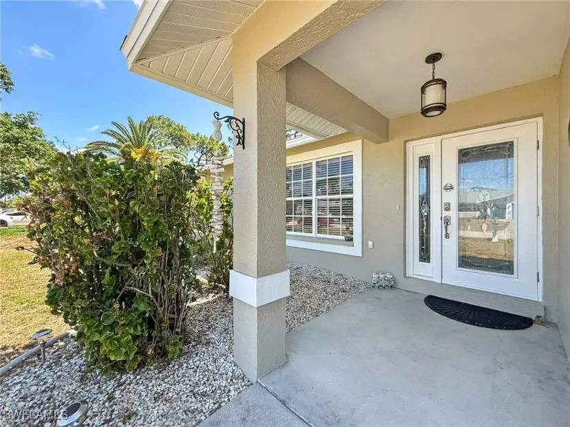 Picture of 18237 Apple Rd, Fort Myers FL 33967