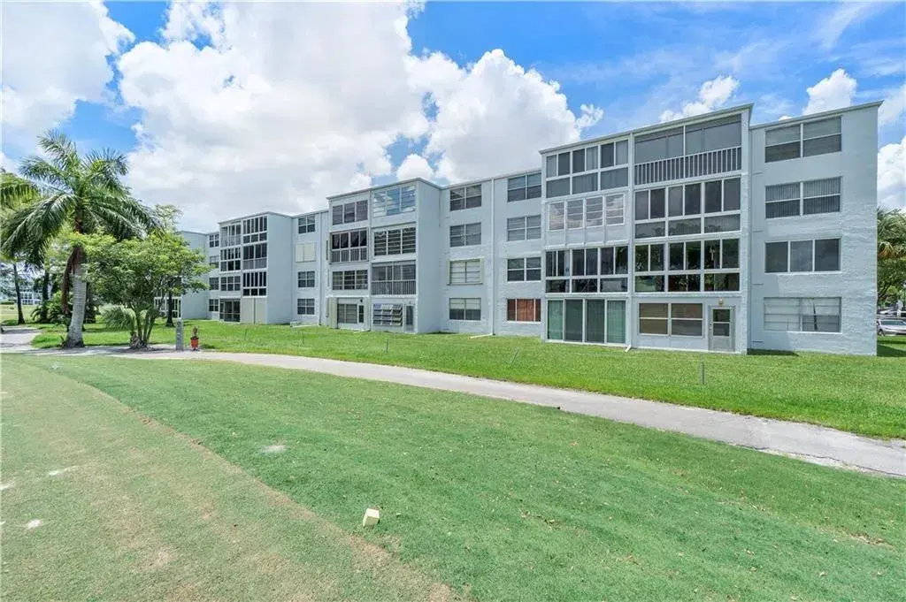 Picture of 7684 NW 18Th St 101, Margate, FL 33063