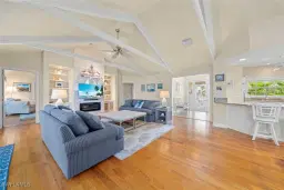 Picture of 330 E Gulf Dr, Sanibel, FL 33957