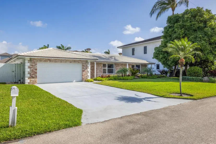 Picture of 925 Cypress Drive, Delray Beach FL 33483