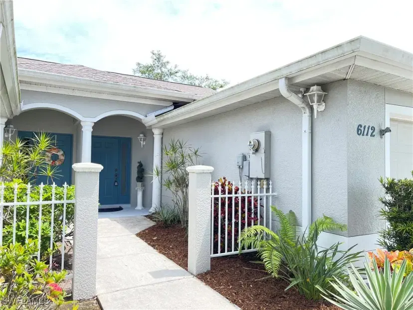 Picture of 6112 Mandalay Cir 67, Naples FL 34112