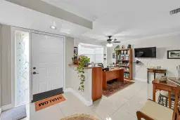 Picture of 11353 Lakeview Dr 5, Coral Springs, FL 33071