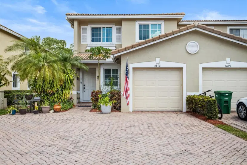 Picture of 5898 Abbey Rd 5898, Tamarac FL 33321