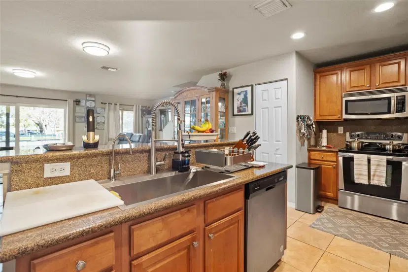Picture of 5898 Abbey Rd 5898, Tamarac FL 33321