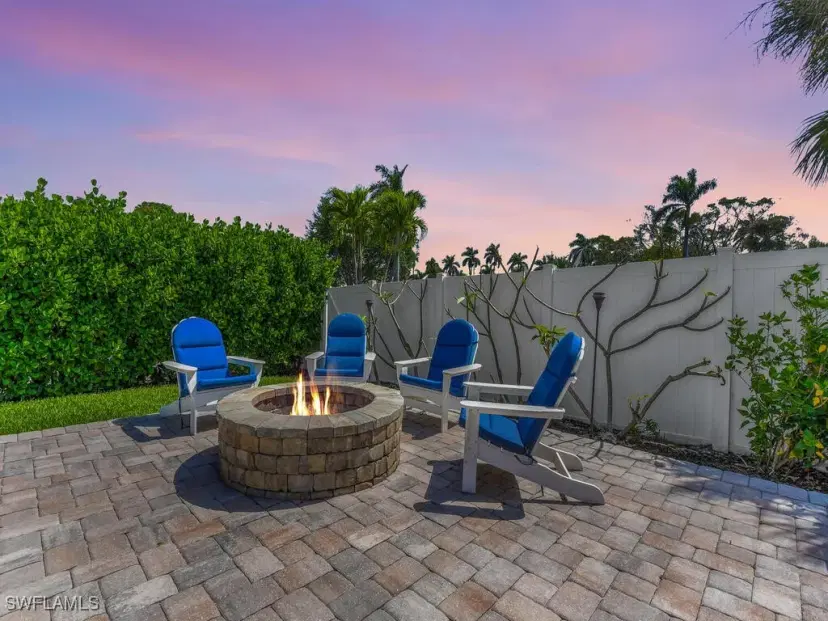Picture of 6923 Old Whiskey Creek Dr, Fort Myers FL 33919