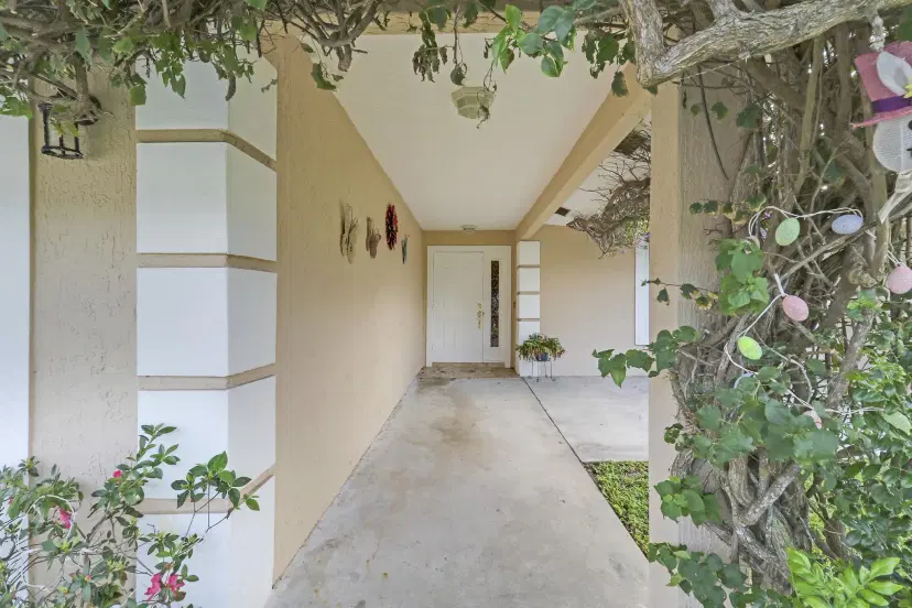 Picture of 5350 N Sandhurst Circle N, Lake Worth FL 33463