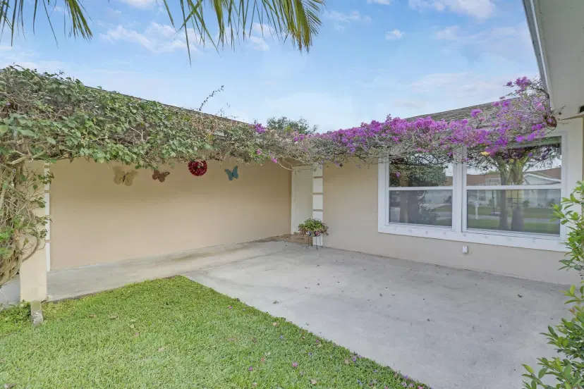 Picture of 5350 N Sandhurst Circle N, Lake Worth FL 33463