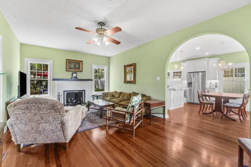 Picture of 924 Almeria Road, West Palm Beach FL 33405