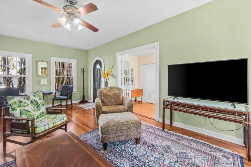 Picture of 924 Almeria Road, West Palm Beach FL 33405