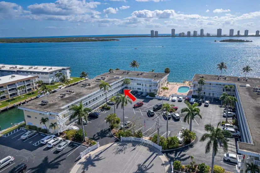 Picture of 101 Doolen Court 105, North Palm Beach FL 33408