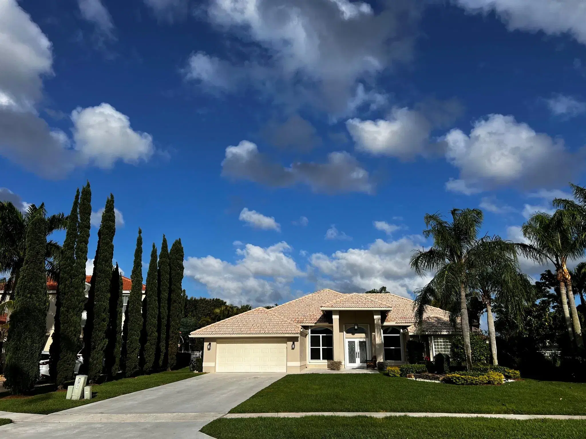 Picture of 5609 Lake Shore Village Circle, Lake Worth, FL 33463