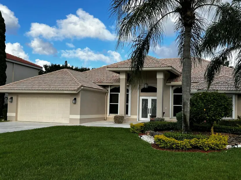 Picture of 5609 Lake Shore Village Circle, Lake Worth FL 33463