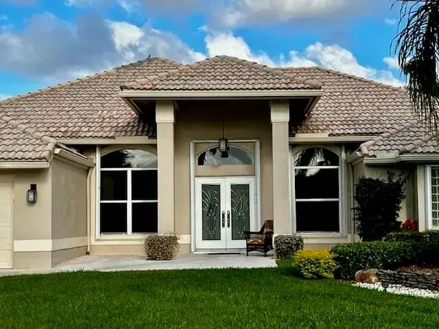 Picture of 5609 Lake Shore Village Circle, Lake Worth FL 33463
