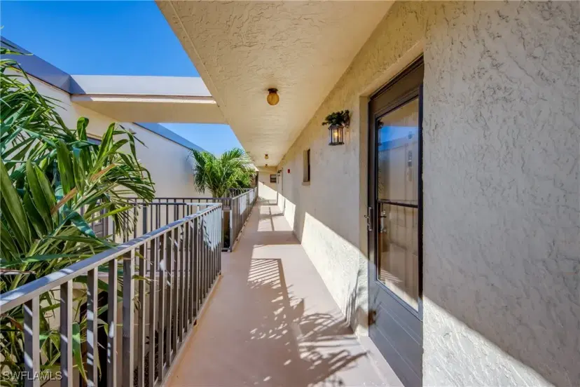 Picture of 12491 Mcgregor Blvd 21, Fort Myers FL 33919