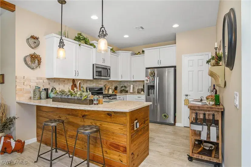 Picture of 7642 Jacaranda Ln, Naples FL 34114