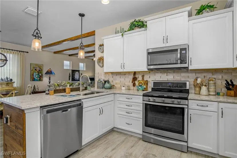 Picture of 7642 Jacaranda Ln, Naples FL 34114