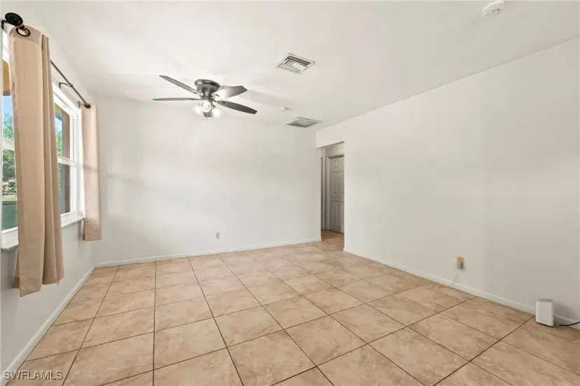 Picture of 702 Breezewood Dr, Immokalee FL 34142