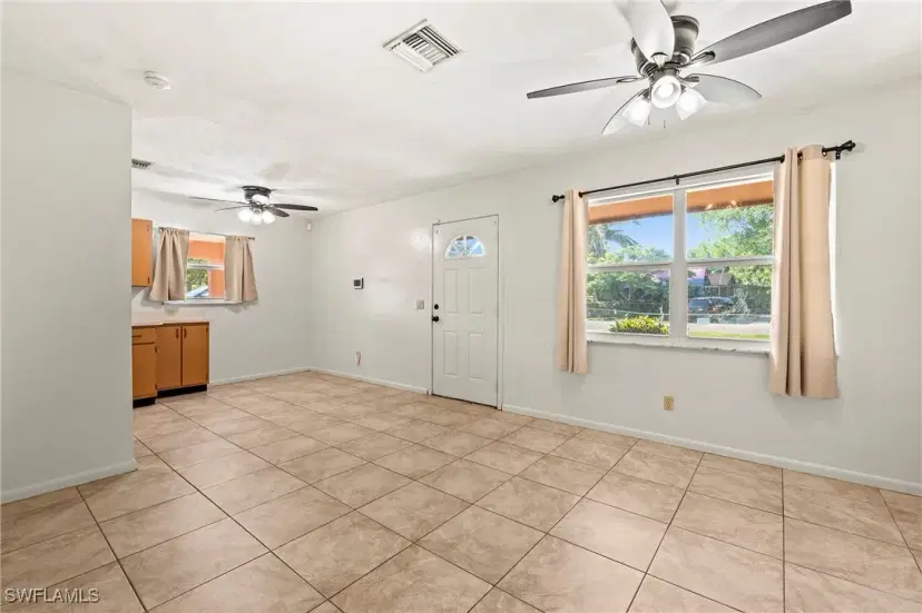 Picture of 702 Breezewood Dr, Immokalee FL 34142